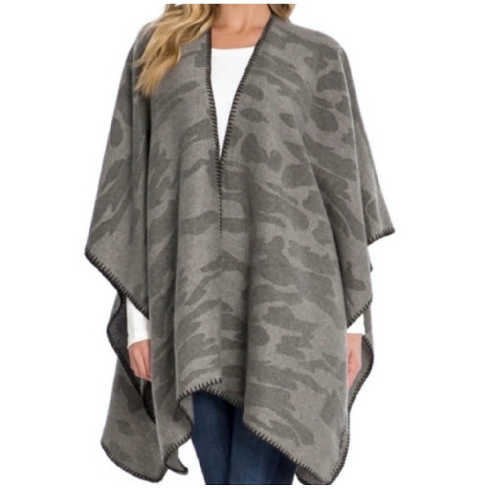 Woolrich Women's Two Toned Gray Camouflage Cozy Blanket Shawl Wrap One Size NWT